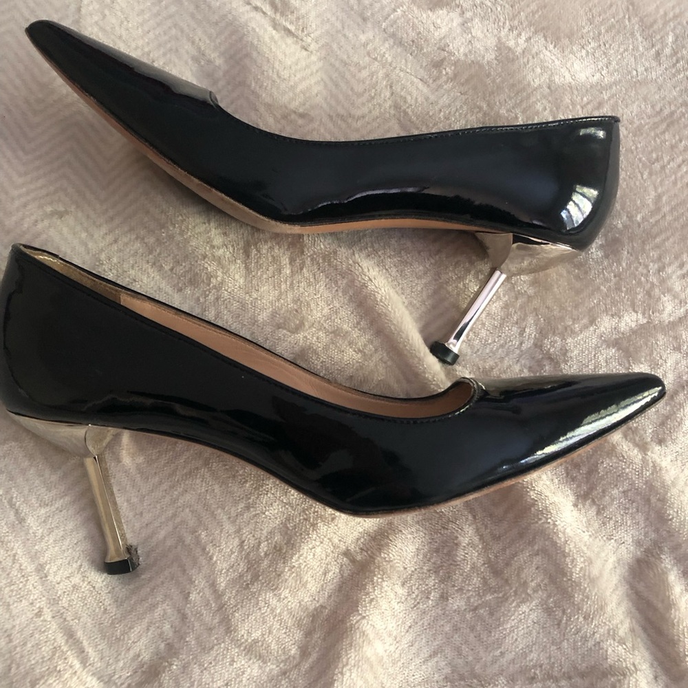 Gorgeous Black Patent Leather Stiletto Heels. Fit like 8